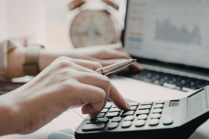 Analizamos cómo el pago fraccionado transforma la gestión financiera, con insights de Victor Boris Santos Maciel, para optimizar tesorería y resultados.