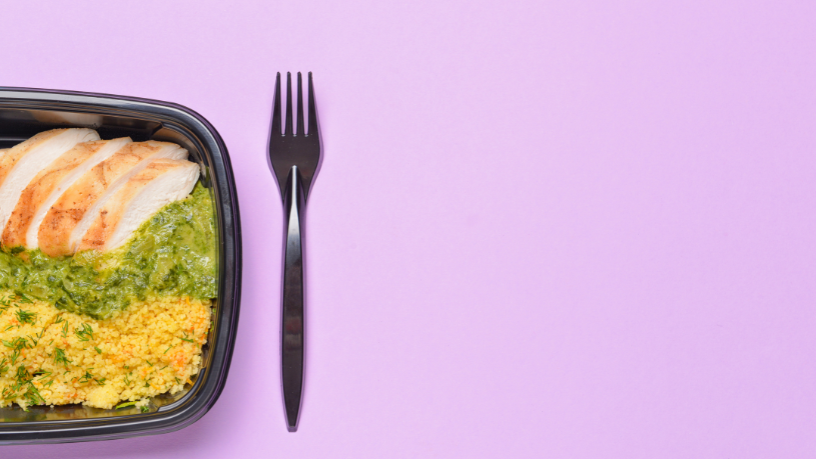 La tecnología de envases plásticos aplicada por Elias Assum Sabbag Junior protege nutrientes y asegura estabilidad en productos de nutrición deportiva.