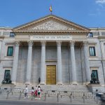 Fachada do Congresso dos Deputados da Espanha, em Madri, vista durante o dia.